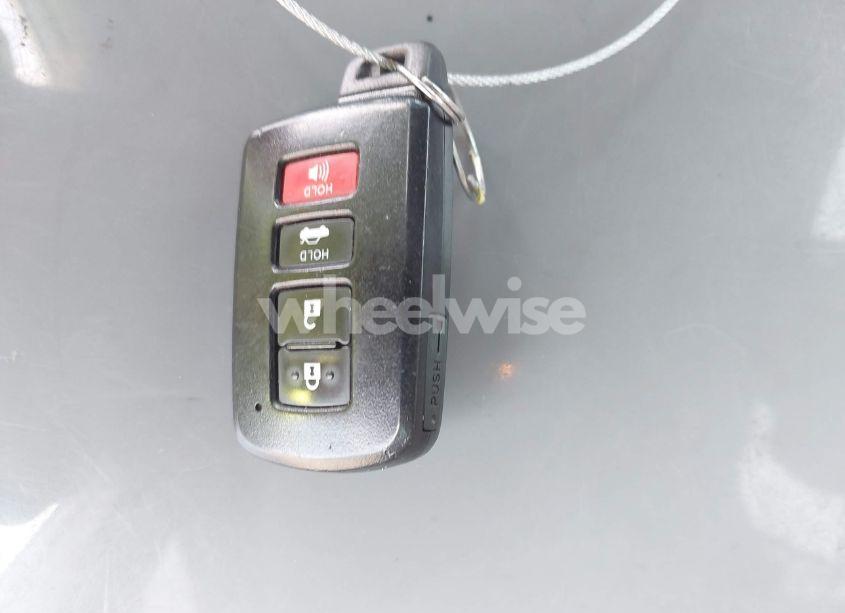 Photo 11 of 2017 Toyota Camry HYBRID LE (VIN 4T1BD1FK7HU213829)