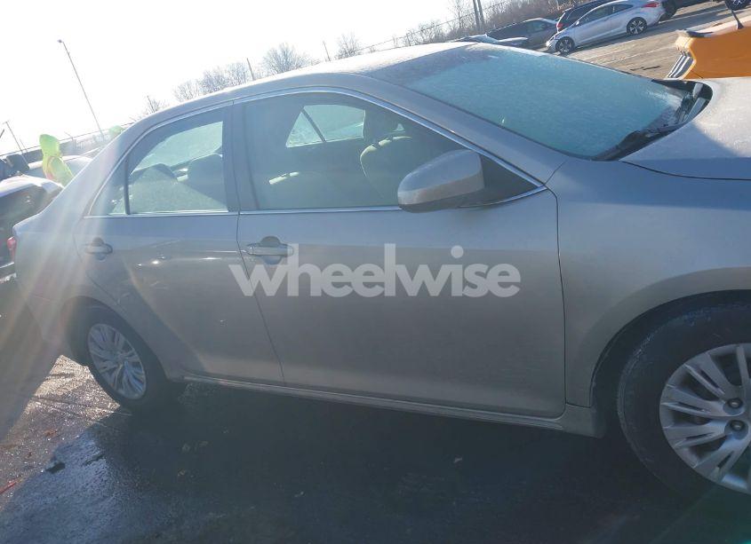 Photo 14 of 2013 Toyota Camry HYBRID LE (VIN 4T1BD1FK8DU093467)