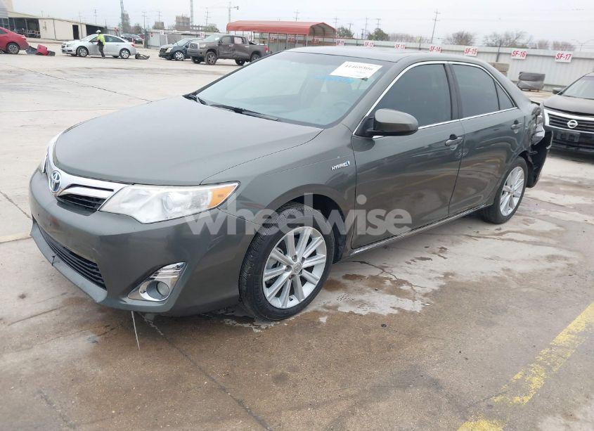Photo 2 of 2014 Toyota Camry HYBRID XLE (VIN 4T1BD1FK8EU102685)