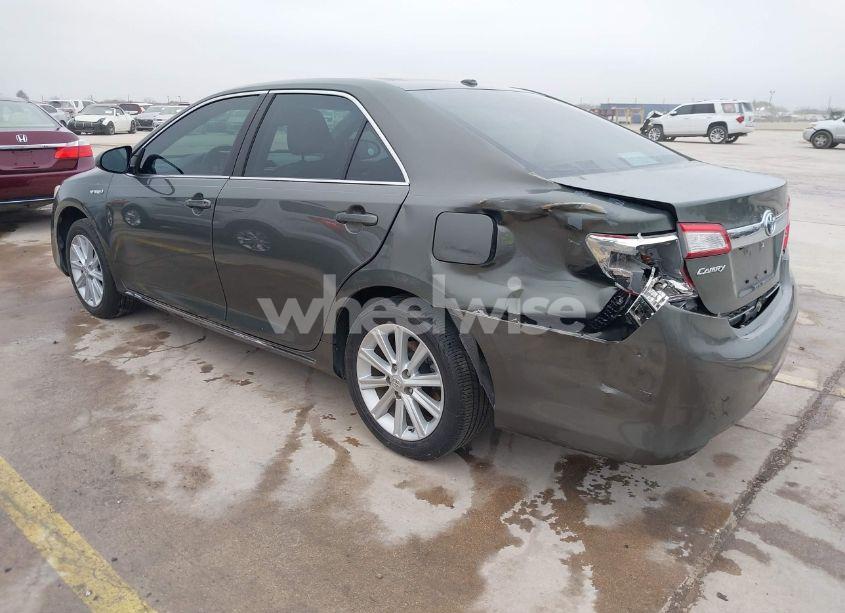 Photo 3 of 2014 Toyota Camry HYBRID XLE (VIN 4T1BD1FK8EU102685)