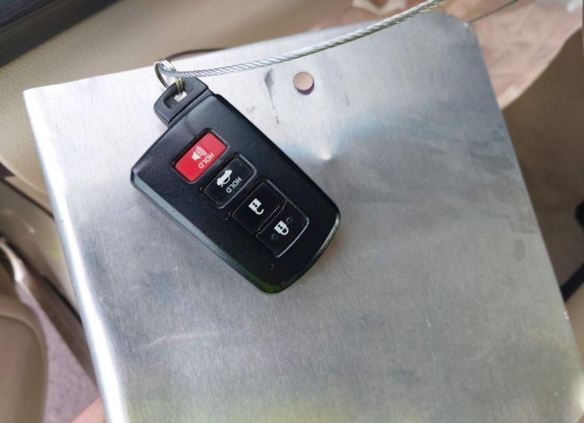 Photo 11 of 2014 Toyota Camry HYBRID XLE (VIN 4T1BD1FK8EU104873)