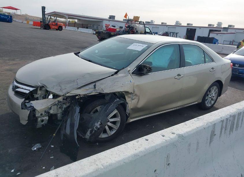 Photo 2 of 2014 Toyota Camry HYBRID XLE (VIN 4T1BD1FK8EU104873)