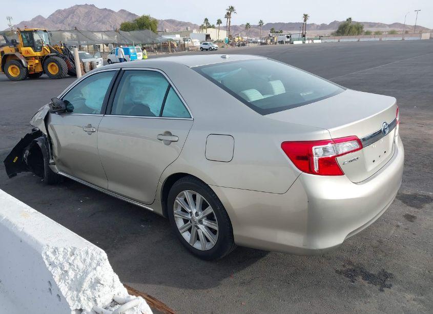 Photo 3 of 2014 Toyota Camry HYBRID XLE (VIN 4T1BD1FK8EU104873)