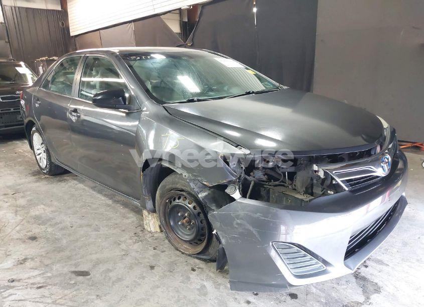 Photo 6 of 2014 Toyota Camry HYBRID LE (VIN 4T1BD1FK8EU139980)