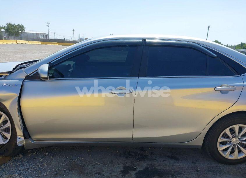 Photo 14 of 2015 Toyota Camry HYBRID LE (VIN 4T1BD1FK8FU148194)