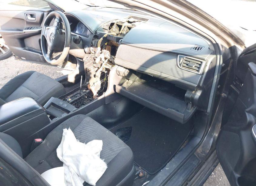 Photo 5 of 2015 Toyota Camry HYBRID LE (VIN 4T1BD1FK8FU149653)