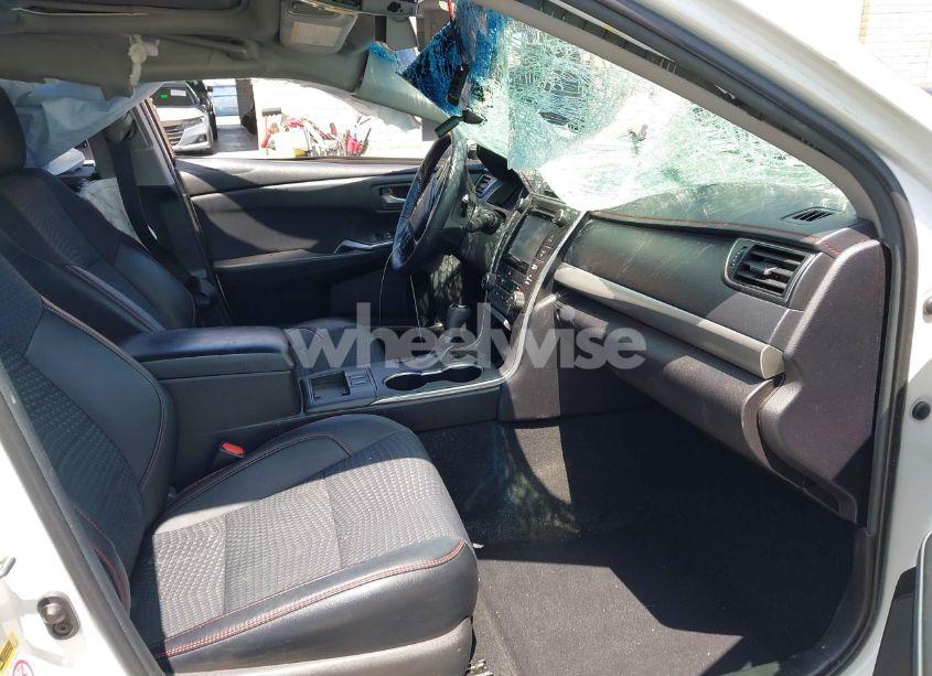 Photo 5 of 2015 Toyota Camry HYBRID SE (VIN 4T1BD1FK8FU161558)