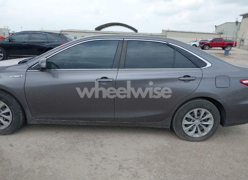 Photo 14 of 2016 Toyota Camry HYBRID LE (VIN 4T1BD1FK8GU188499)