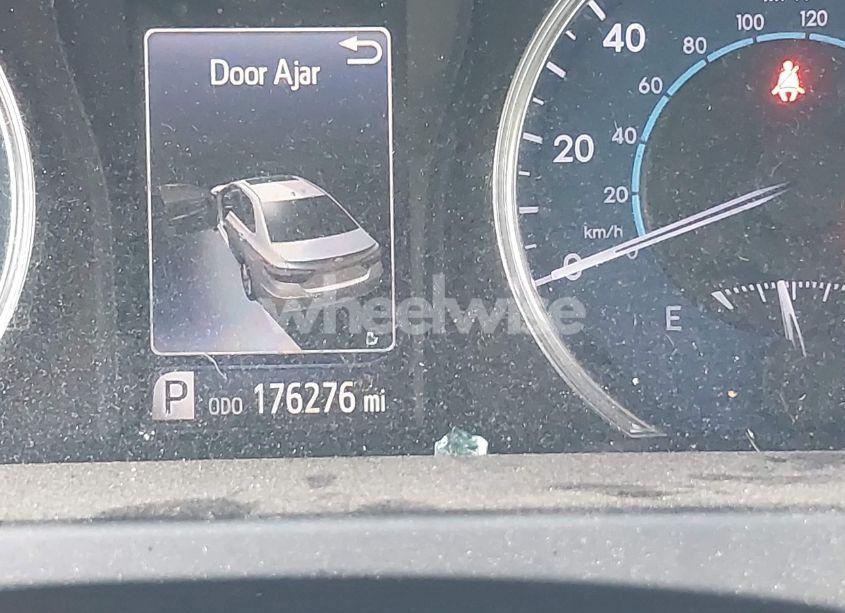 Photo 15 of 2016 Toyota Camry HYBRID LE (VIN 4T1BD1FK8GU188499)