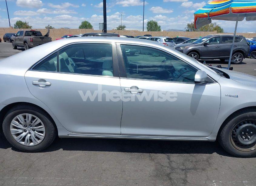 Photo 13 of 2012 Toyota Camry HYBRID LE (VIN 4T1BD1FK9CU004813)