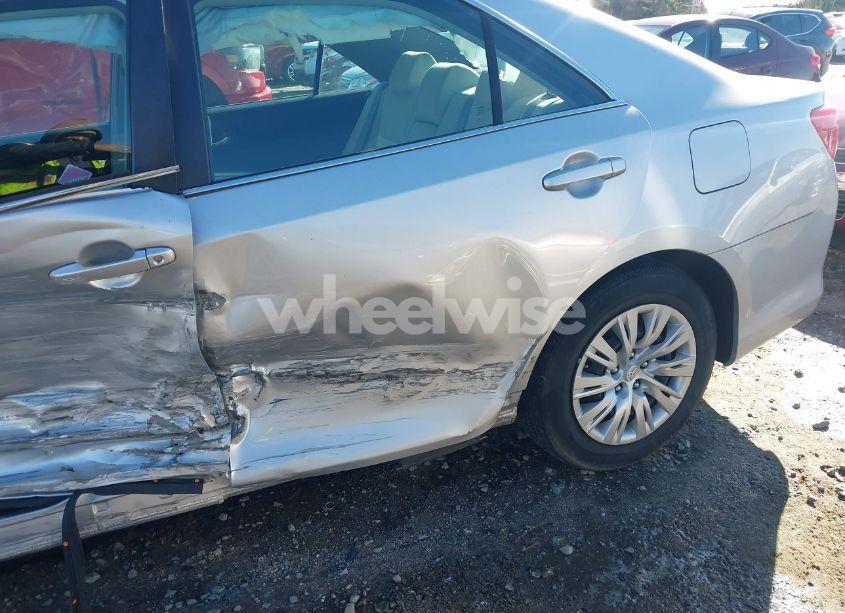 Photo 18 of 2012 Toyota Camry HYBRID LE (VIN 4T1BD1FK9CU028125)