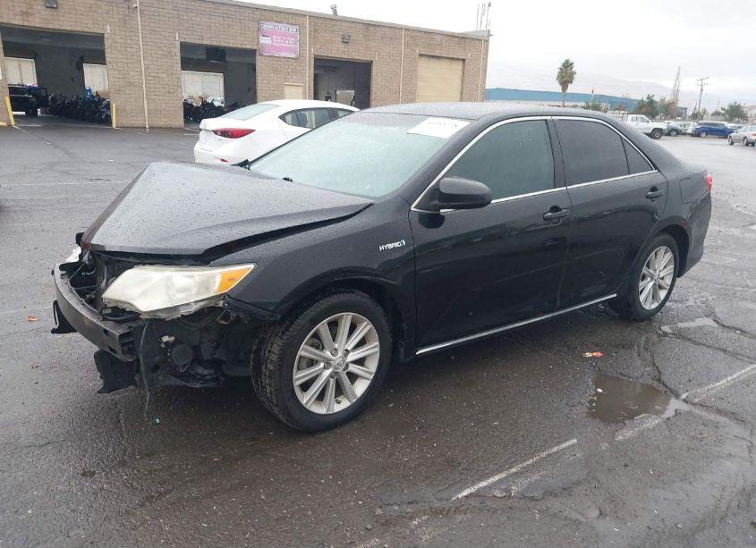 Photo 2 of 2013 Toyota Camry HYBRID XLE (VIN 4T1BD1FK9DU075818)
