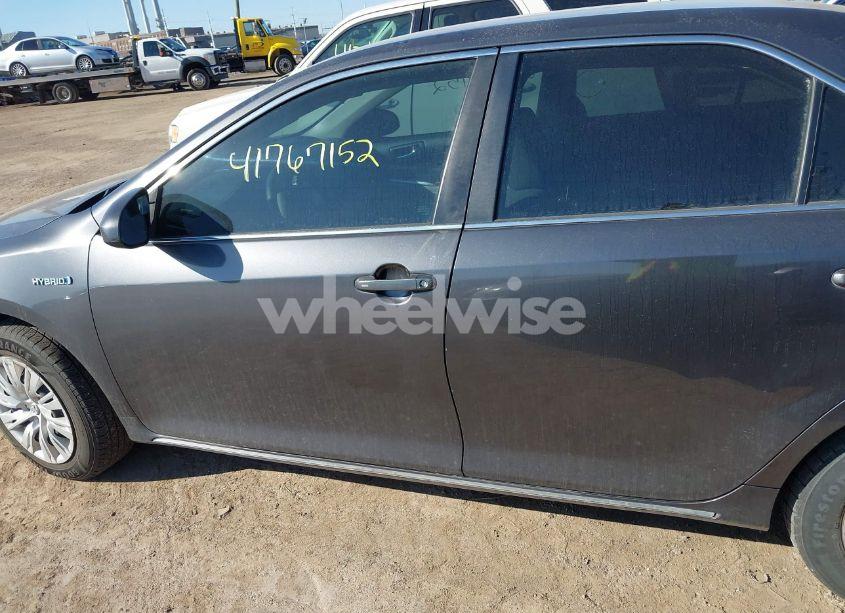 Photo 14 of 2013 Toyota Camry HYBRID LE (VIN 4T1BD1FK9DU081974)