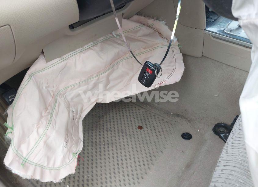 Photo 11 of 2013 Toyota Camry HYBRID XLE (VIN 4T1BD1FK9DU088150)