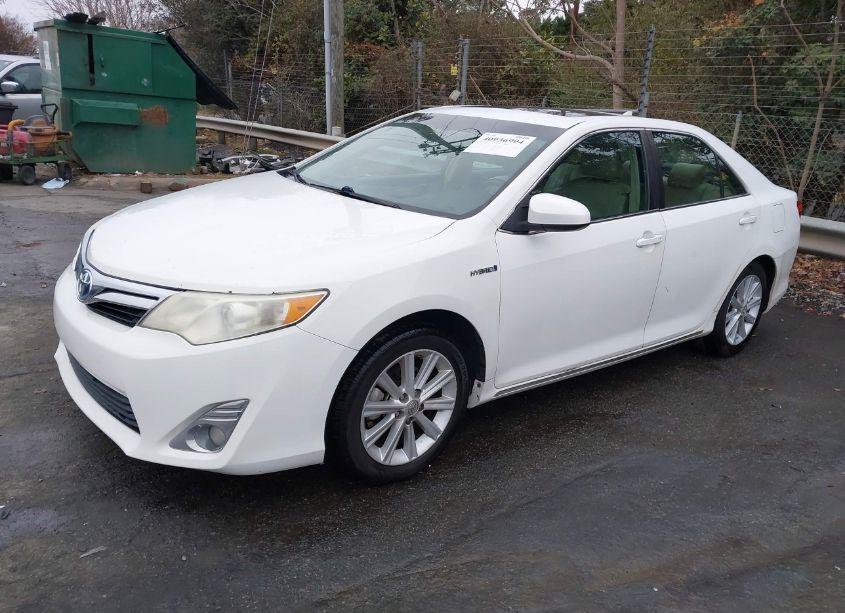 Photo 2 of 2013 Toyota Camry HYBRID XLE (VIN 4T1BD1FK9DU090075)