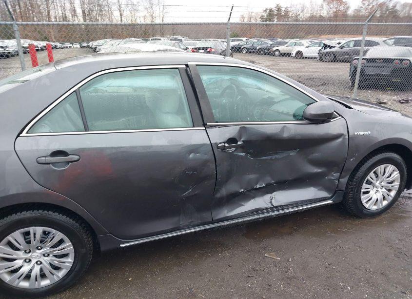 Photo 18 of 2014 Toyota Camry HYBRID LE (VIN 4T1BD1FK9EU100220)