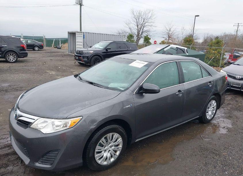 Photo 2 of 2014 Toyota Camry HYBRID LE (VIN 4T1BD1FK9EU100220)