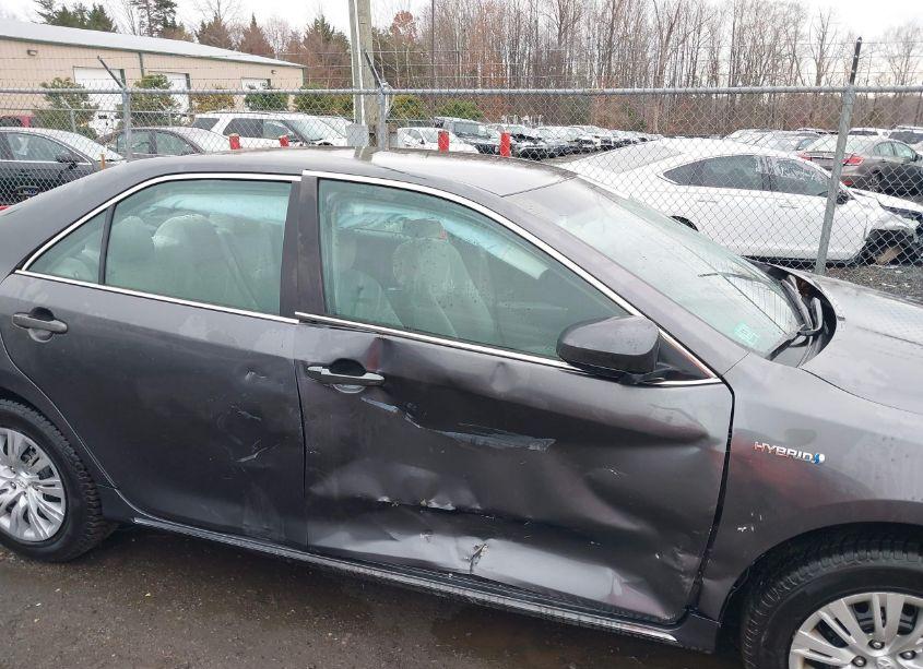 Photo 6 of 2014 Toyota Camry HYBRID LE (VIN 4T1BD1FK9EU100220)