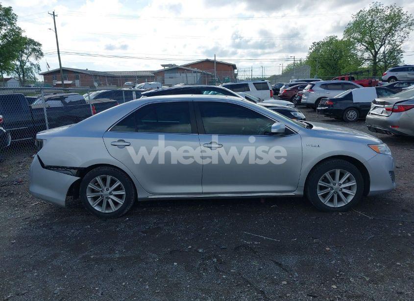 Photo 13 of 2014 Toyota Camry HYBRID XLE (VIN 4T1BD1FK9EU111573)