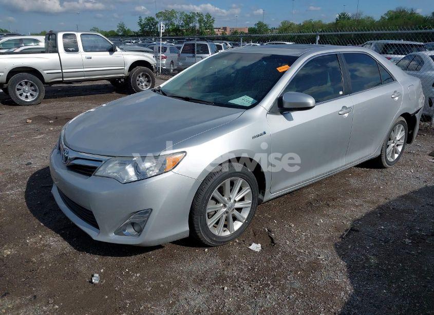 Photo 2 of 2014 Toyota Camry HYBRID XLE (VIN 4T1BD1FK9EU111573)