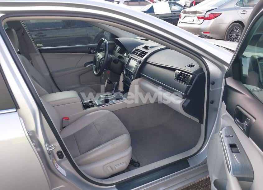 Photo 5 of 2014 Toyota Camry HYBRID XLE (VIN 4T1BD1FK9EU111573)