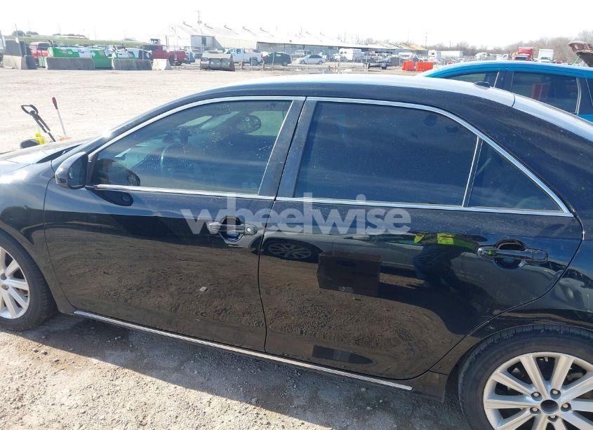 Photo 15 of 2014 Toyota Camry HYBRID XLE (VIN 4T1BD1FK9EU121942)