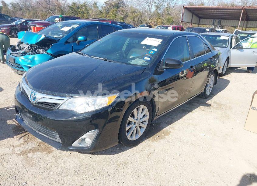 Photo 2 of 2014 Toyota Camry HYBRID XLE (VIN 4T1BD1FK9EU121942)