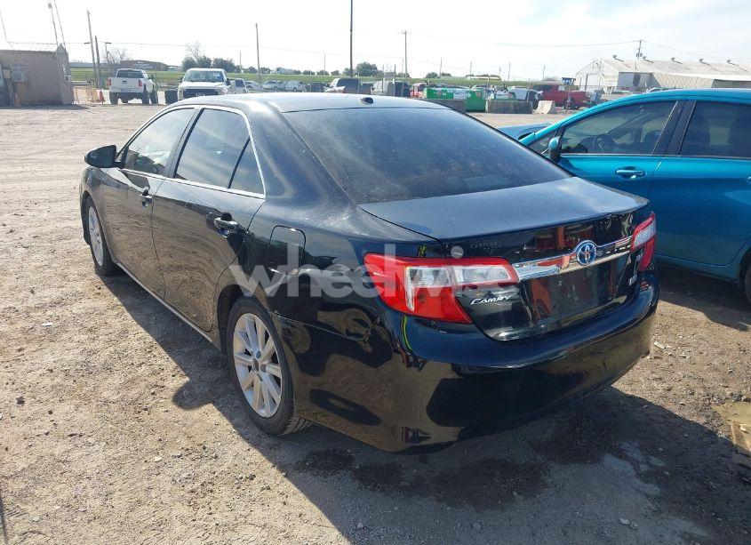 Photo 3 of 2014 Toyota Camry HYBRID XLE (VIN 4T1BD1FK9EU121942)
