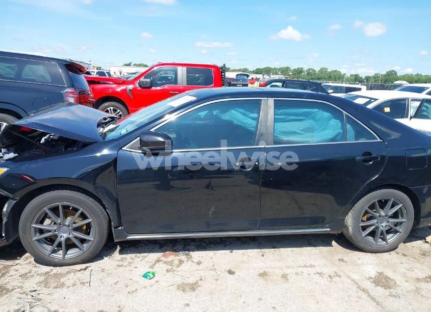 Photo 14 of 2014 Toyota Camry HYBRID XLE (VIN 4T1BD1FK9EU132973)