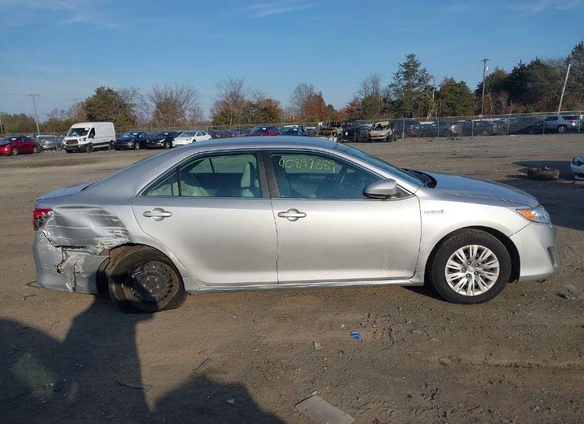 Photo 13 of 2014 Toyota Camry HYBRID LE (VIN 4T1BD1FK9EU140054)