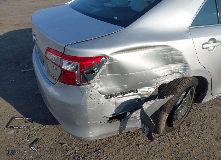 Photo 6 of 2014 Toyota Camry HYBRID LE (VIN 4T1BD1FK9EU140054)