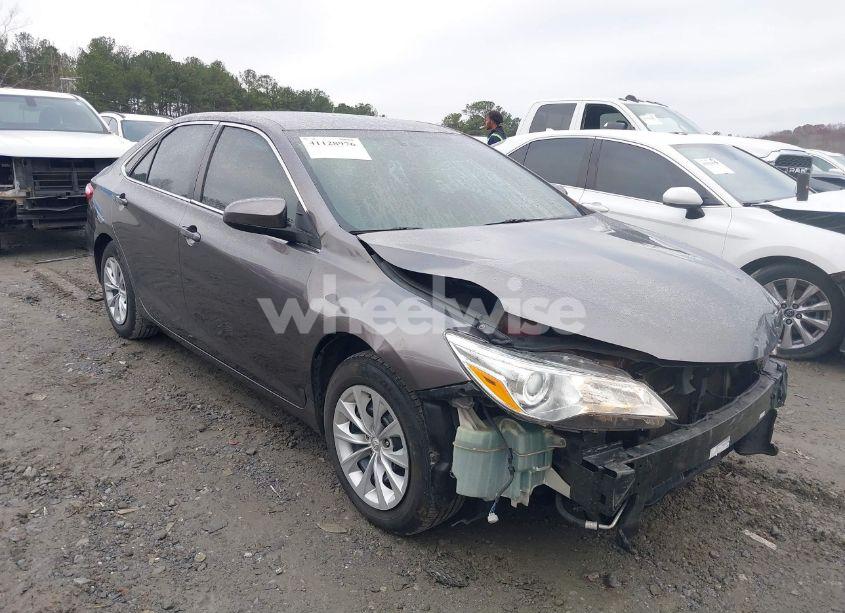 2015 Toyota Camry HYBRID LE (VIN 4T1BD1FK9FU150214) main photo