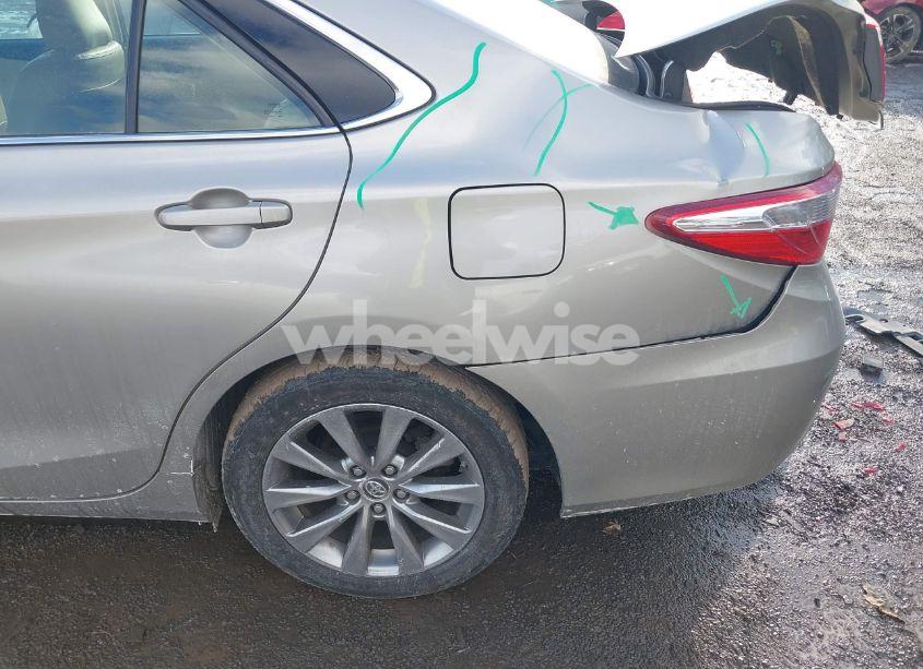 Photo 18 of 2015 Toyota Camry HYBRID XLE (VIN 4T1BD1FK9FU150665)