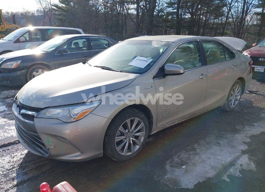 Photo 2 of 2015 Toyota Camry HYBRID XLE (VIN 4T1BD1FK9FU150665)