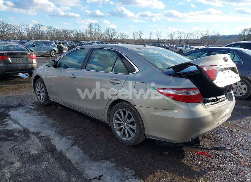 Photo 3 of 2015 Toyota Camry HYBRID XLE (VIN 4T1BD1FK9FU150665)