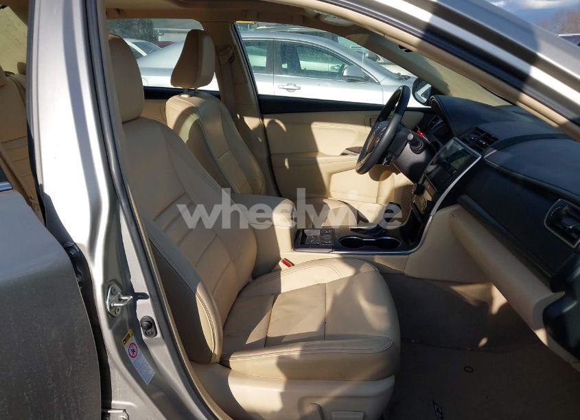 Photo 5 of 2015 Toyota Camry HYBRID XLE (VIN 4T1BD1FK9FU150665)