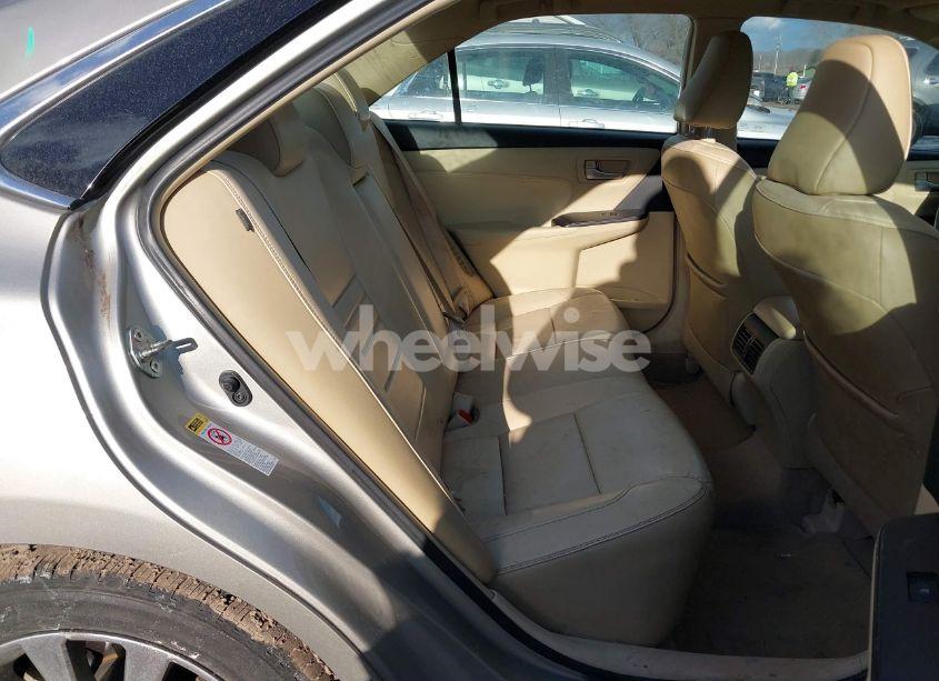 Photo 8 of 2015 Toyota Camry HYBRID XLE (VIN 4T1BD1FK9FU150665)