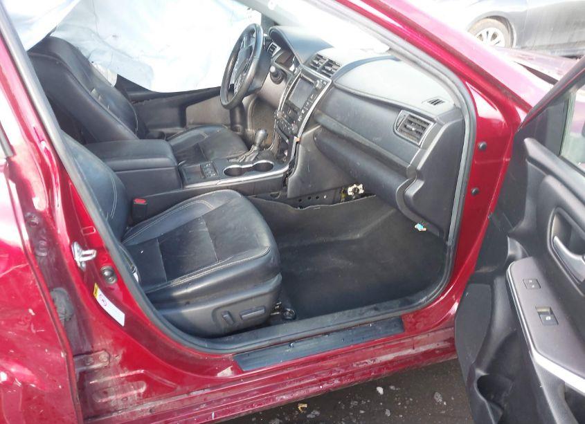 Photo 5 of 2015 Toyota Camry HYBRID XLE (VIN 4T1BD1FK9FU154392)