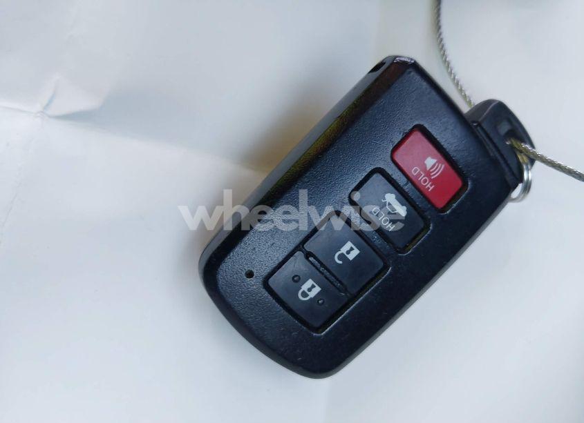 Photo 11 of 2015 Toyota Camry HYBRID LE (VIN 4T1BD1FK9FU155428)