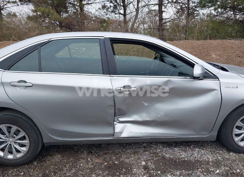 Photo 13 of 2015 Toyota Camry HYBRID LE (VIN 4T1BD1FK9FU161942)