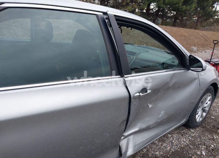 Photo 6 of 2015 Toyota Camry HYBRID LE (VIN 4T1BD1FK9FU161942)