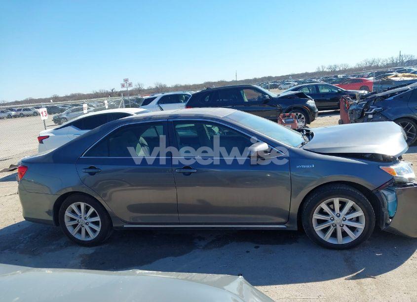 Photo 13 of 2013 Toyota Camry HYBRID XLE (VIN 4T1BD1FKXDU065105)