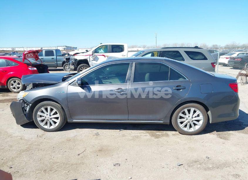 Photo 14 of 2013 Toyota Camry HYBRID XLE (VIN 4T1BD1FKXDU065105)