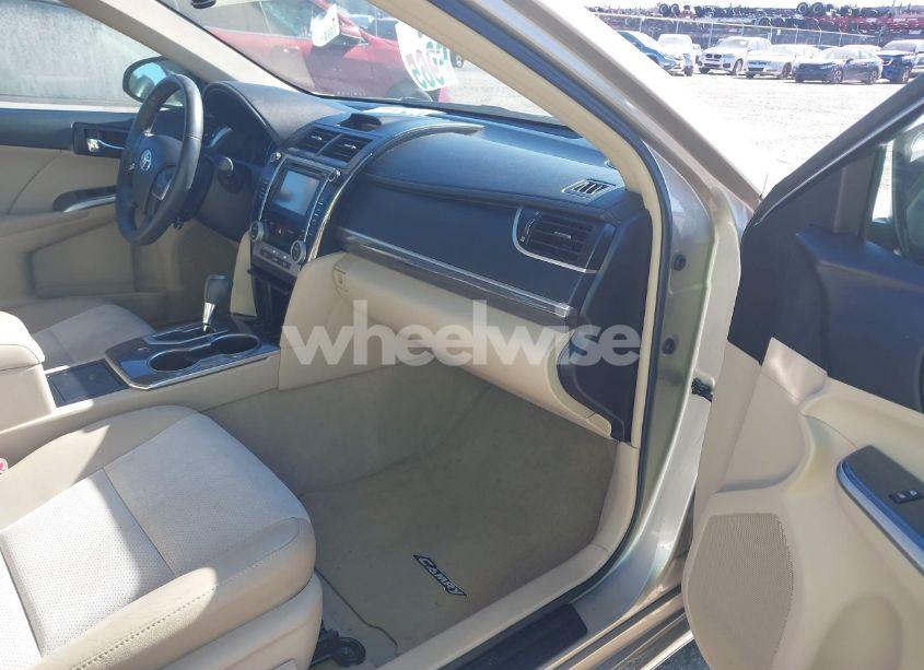 Photo 5 of 2013 Toyota Camry HYBRID XLE (VIN 4T1BD1FKXDU067162)