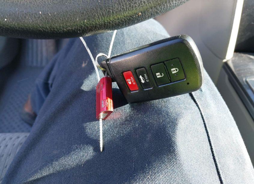 Photo 11 of 2014 Toyota Camry HYBRID LE (VIN 4T1BD1FKXEU112120)