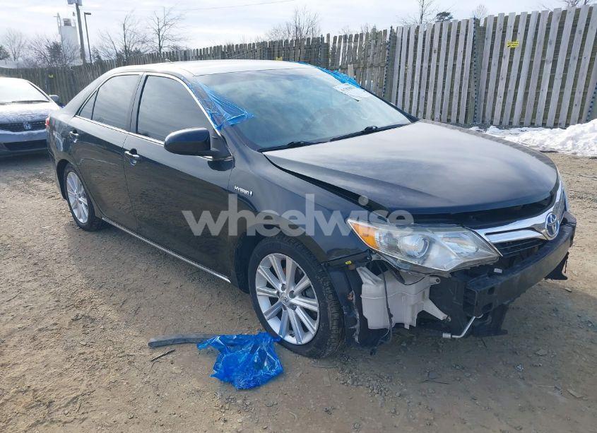 2014 Toyota Camry HYBRID XLE (VIN 4T1BD1FKXEU138426) main photo