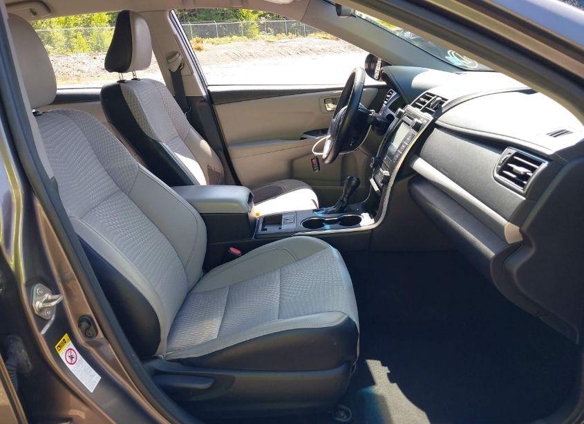 Photo 5 of 2015 Toyota Camry HYBRID SE (VIN 4T1BD1FKXFU142414)