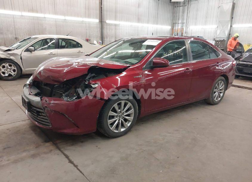 Photo 2 of 2015 Toyota Camry HYBRID XLE (VIN 4T1BD1FKXFU162954)