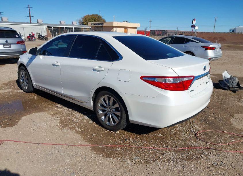 Photo 3 of 2016 Toyota Camry HYBRID XLE (VIN 4T1BD1FKXGU200328)