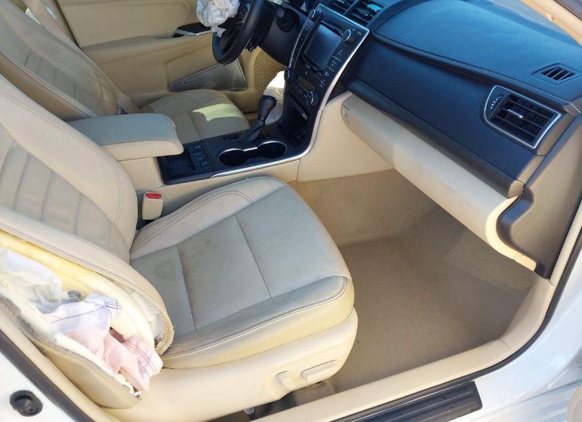 Photo 5 of 2016 Toyota Camry HYBRID XLE (VIN 4T1BD1FKXGU200328)